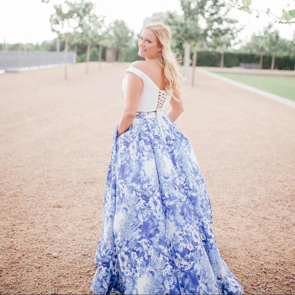 sherri hill prom dress!